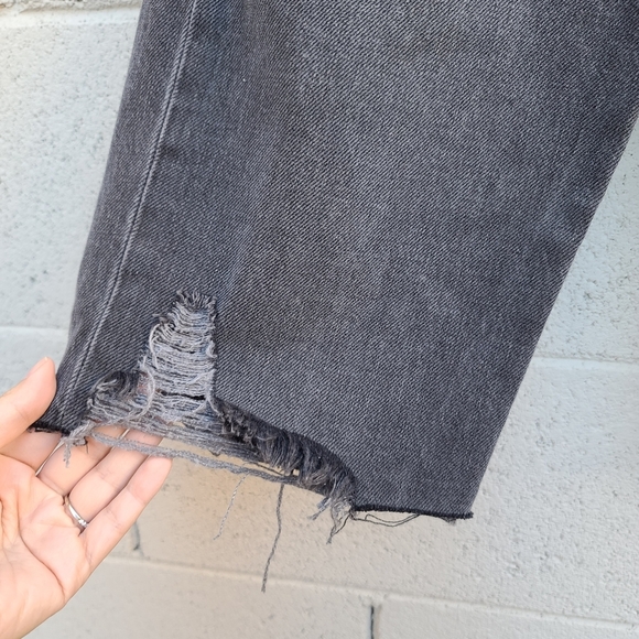 Imaan x Frame | Distressed Knee Length Bermuda Cut Off Gray Denim Shorts Size 24 - Picture 5 of 13